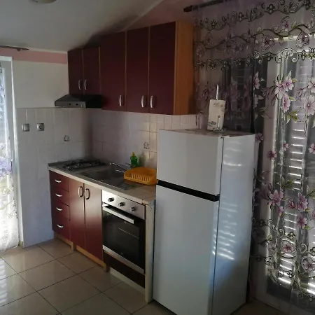 Apartmani Slavica Jezera Exterior photo
