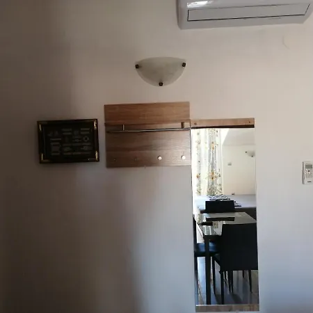 Apartmani Slavica Jezera Exterior photo