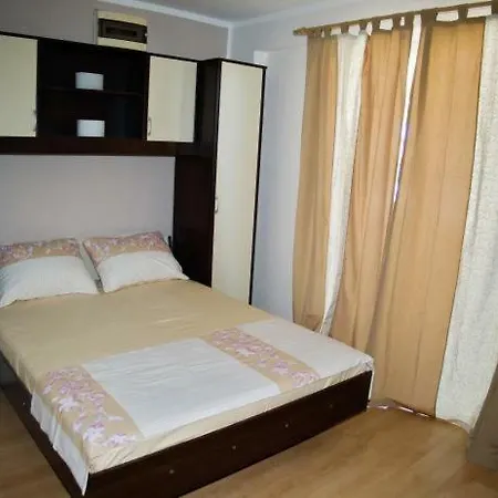 Apartmani Slavica Jezera Exterior photo