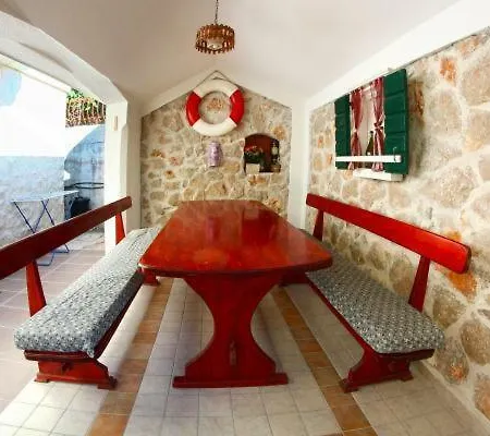 Apartmani Slavica Jezera Exterior photo